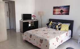 Antibes centre studio 27 M2 rénové