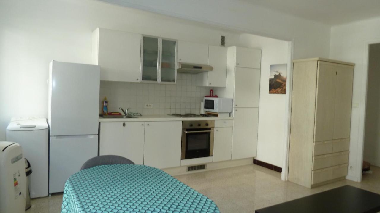 Antibes centre studio 27 M2 rénové Esterno foto